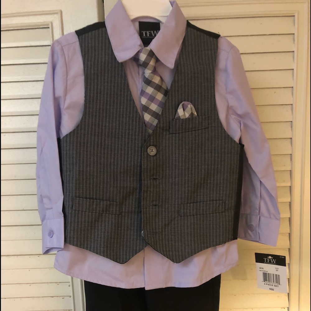 💥 TFW 4-piece Suit 3-T 💥